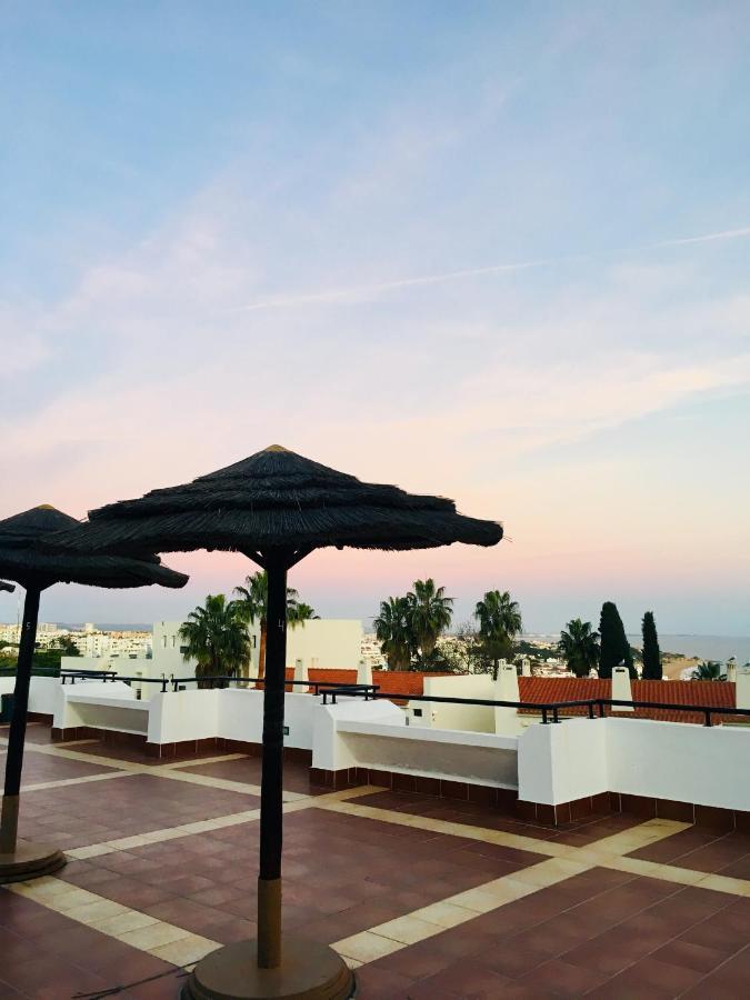 Cozy And Stylish Studio Apt Just 800M From The Beach - New On Booking! Albufeira Buitenkant foto